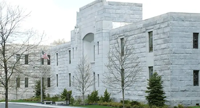 ferncliff-mausoleum-front